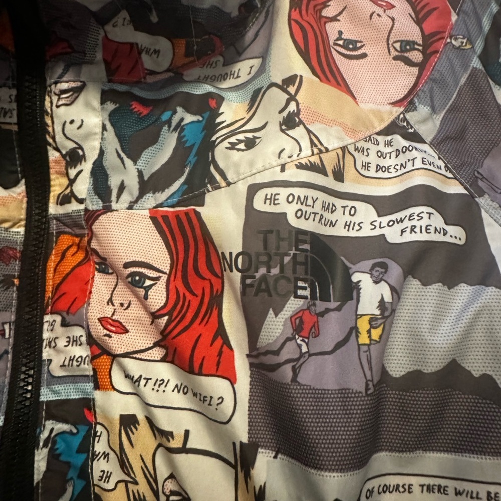 The North Face Comic Windbreaker - Picture 4 of 5